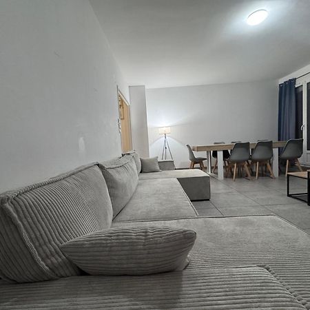 Apartamento Le Spacieux - Circuit - Parking - 8 Personnes - Reve Au Mans Le Mans Exterior foto