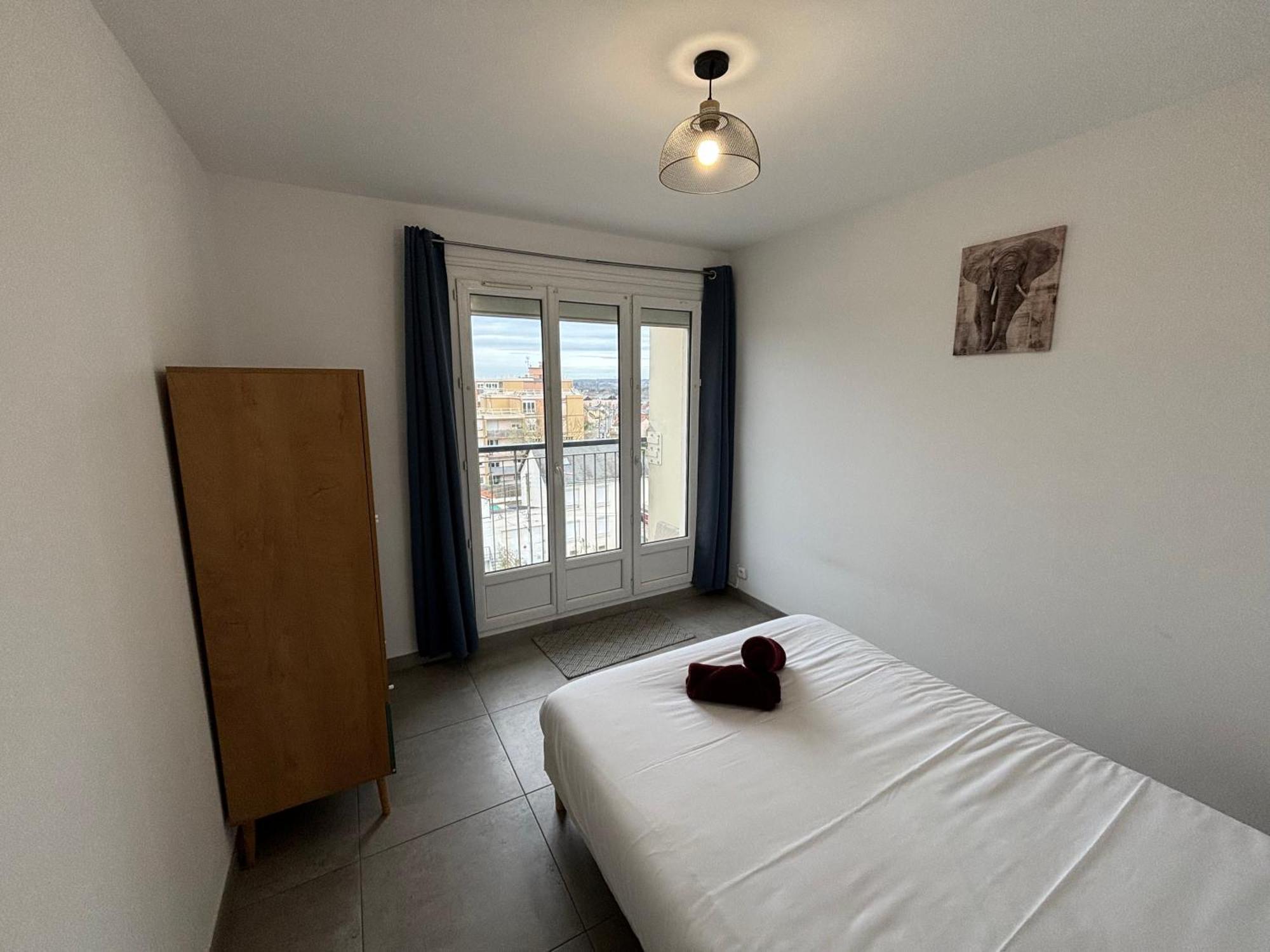 Apartamento Le Spacieux - Circuit - Parking - 8 Personnes - Reve Au Mans Le Mans Exterior foto