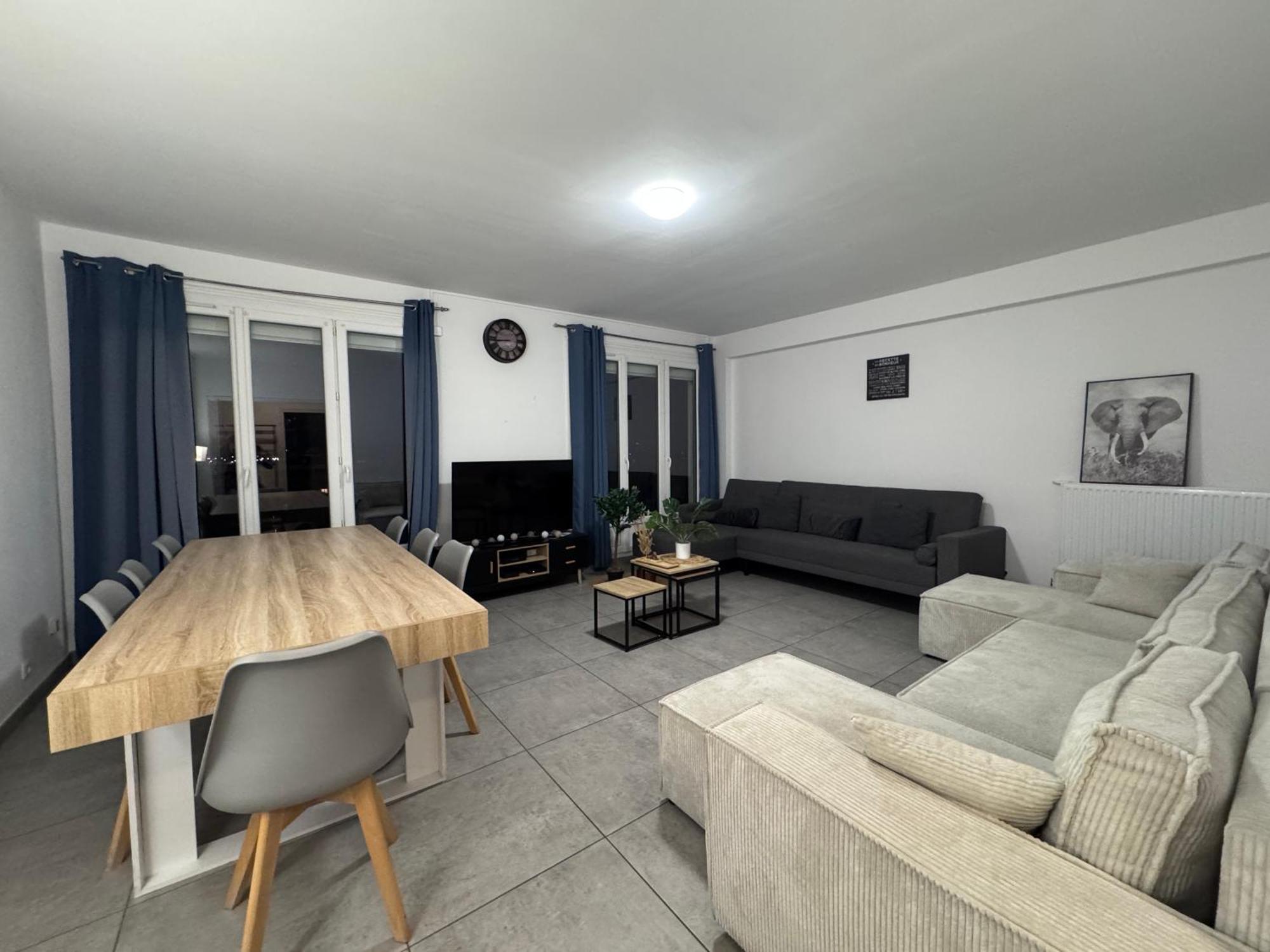 Apartamento Le Spacieux - Circuit - Parking - 8 Personnes - Reve Au Mans Le Mans Exterior foto